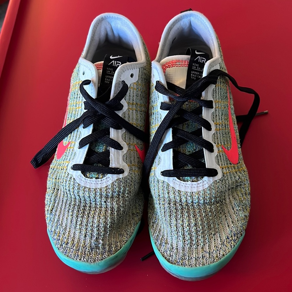 Vapor Max nike size 6.5